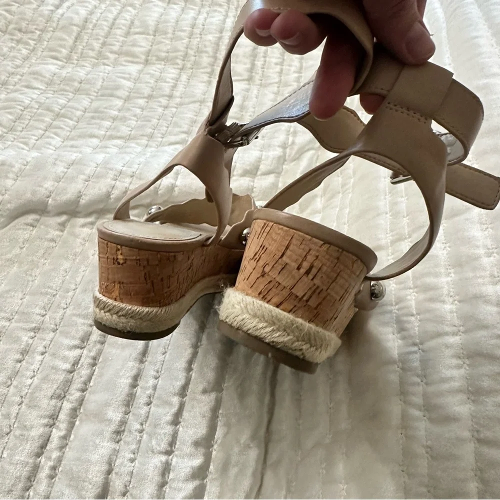Marc fisher studded Beige Platform Sandals sz 7.5‎